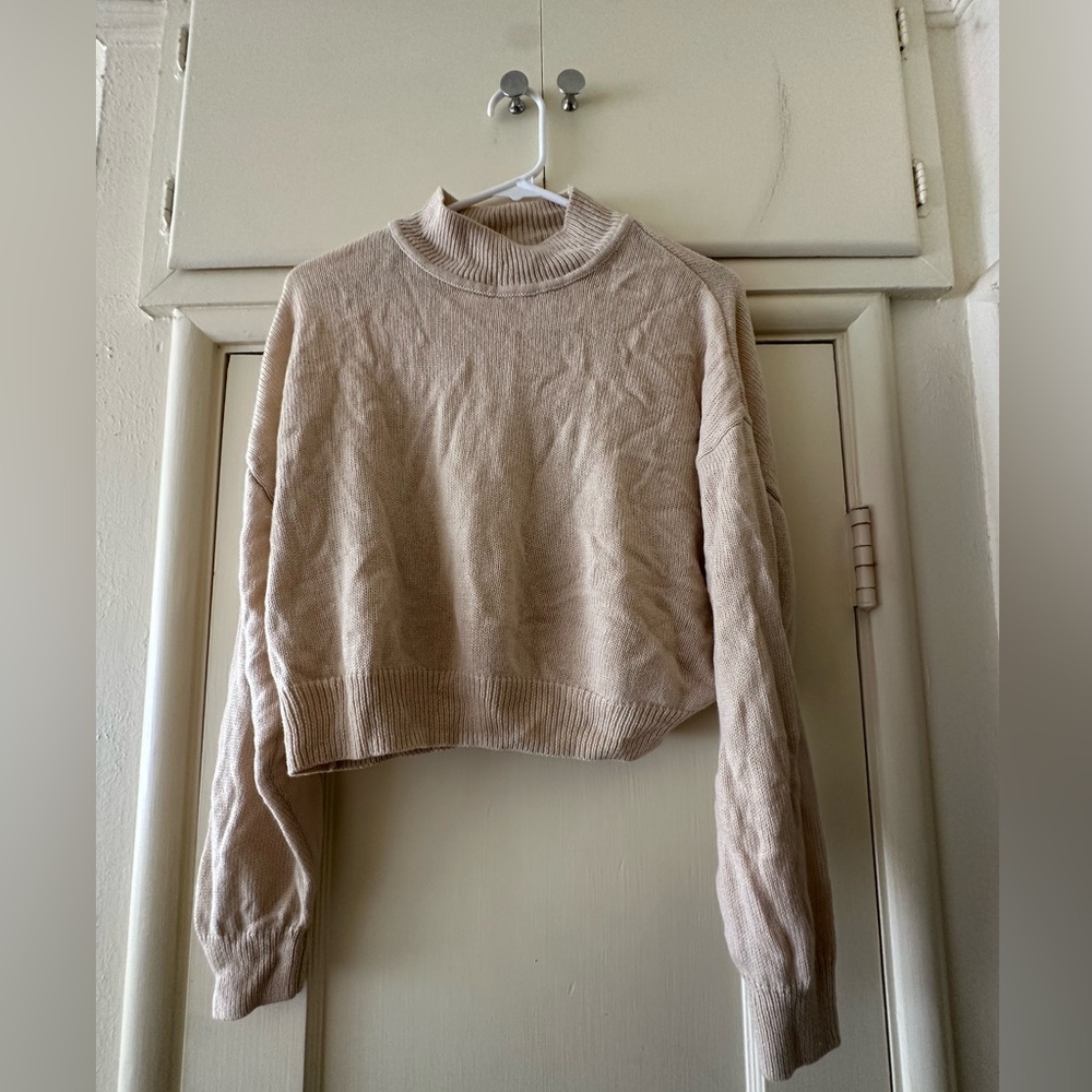 DIVIDED by H&M Beige Cropped Sweater, Size M
